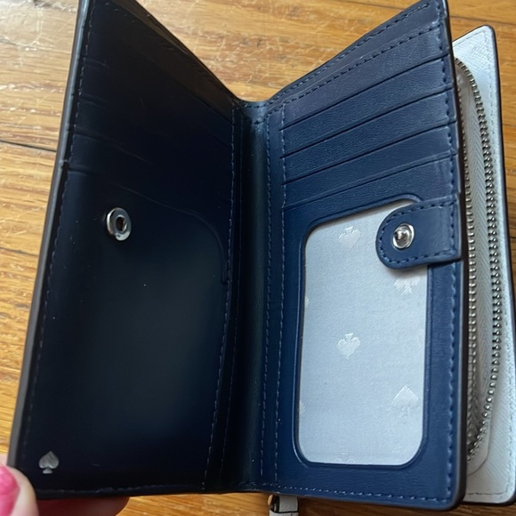Kate spade wallet - Picture 2 of 4